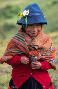 portrait de l'enfant d'une famille vivant dans les montagnes autour de la Vallée Sacrée