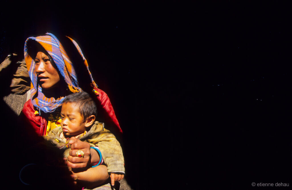 une Tibétaine et son enfant.