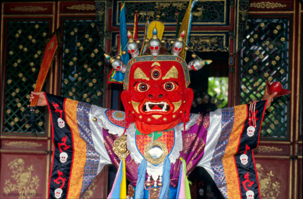cérémonie bouddhiste dans le temple de Choijin Lama, avec des danses Tsam