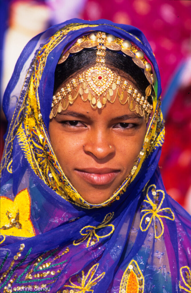 portraitd'une  femme participant à une fête traditionnelle