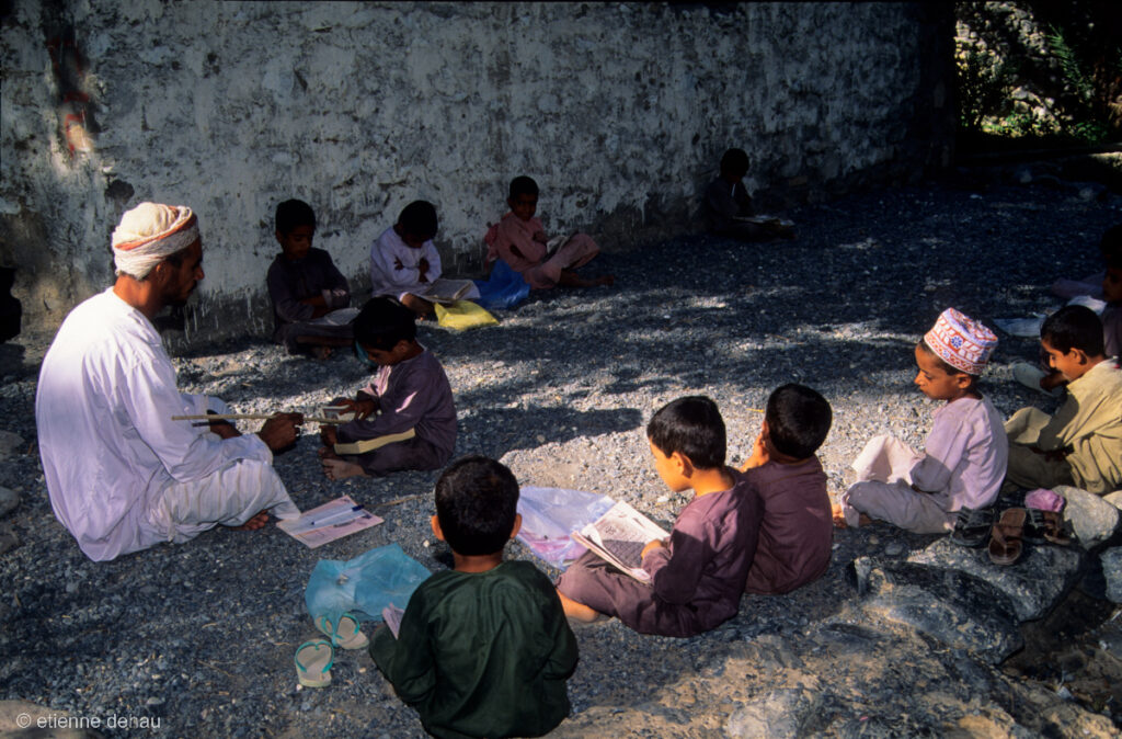 une école dans un village omanais