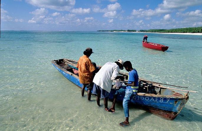 pecheurs-ile-maurice barques de pêcheurs de l'île Maurice dans l'océan Indien