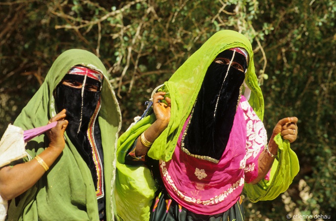 Yemeni women from Wadi Do'an Women with their veils in Wadi Do An in South Yemen