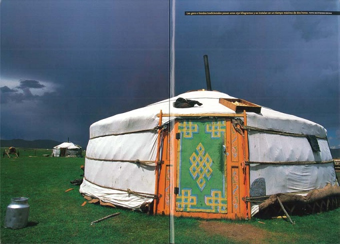 yourte dans la steppe de Mongolie en Asie